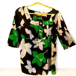Cute top Style&Co size 10, navy,green,and white square neck & flutter sleeve